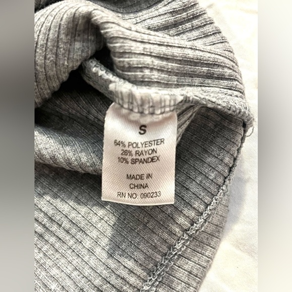 Est Pac 1980 PacSun Gray Long Sleeve Square Neck Shirt Women's Top Size Small - Picture 8 of 11